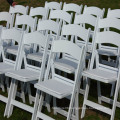 Factory High Quality Resin Folding White Chairs